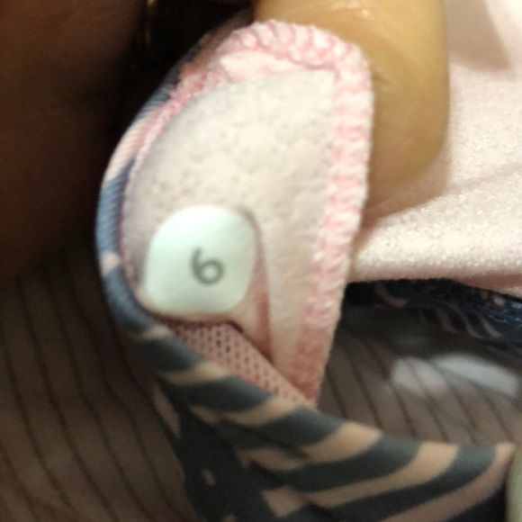 LULULEMON TANK TOP SIZE 6 PINK/GRAY COLOR - Picture 3 of 4